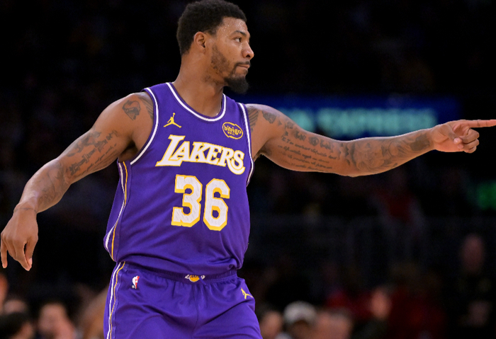 蓝鲸体育直播-胜鹈鹕！詹姆斯直指防守重要性，斯玛特不满判罚，里弗斯谈伤势！|新奥尔良鹈鹕队|马库斯-斯玛特|奥斯汀-里弗斯|NBA常规赛|洛杉矶湖人队_新浪新闻